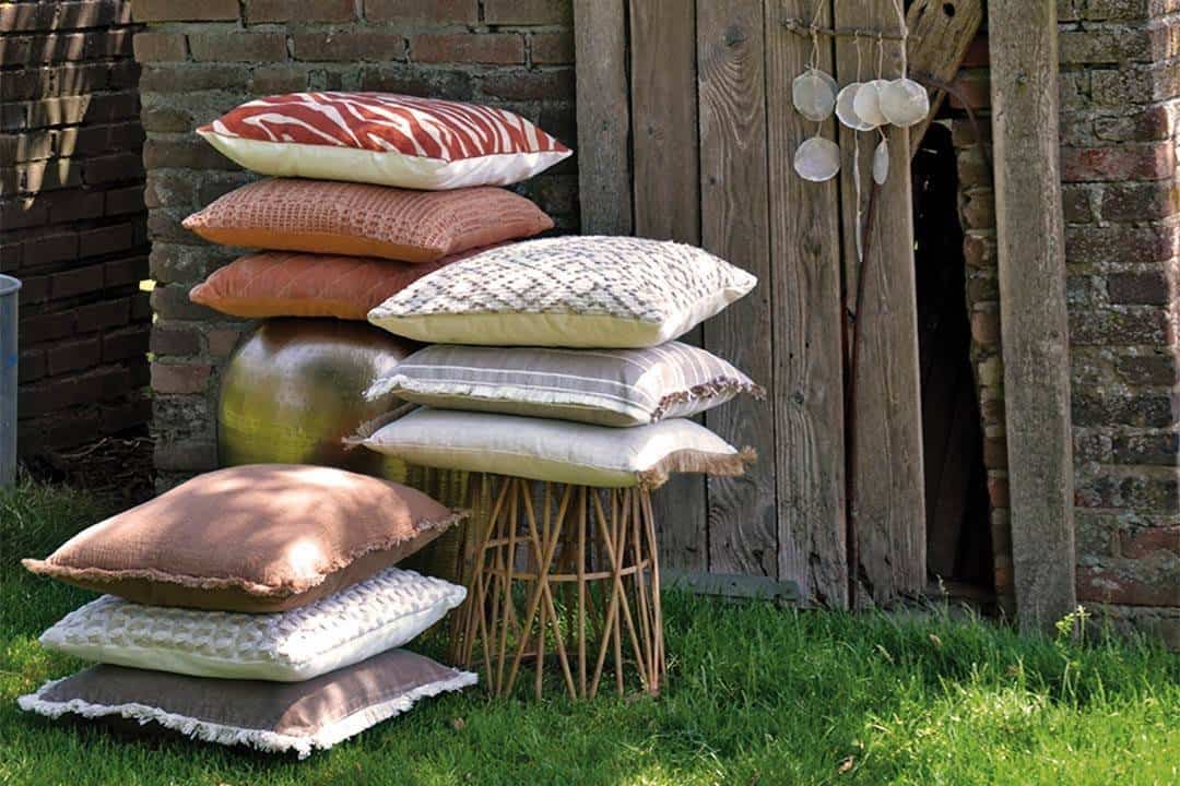декоративная садовая подушка